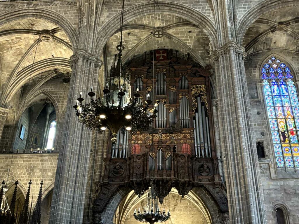 Code vestimentaire dans la cathédrale