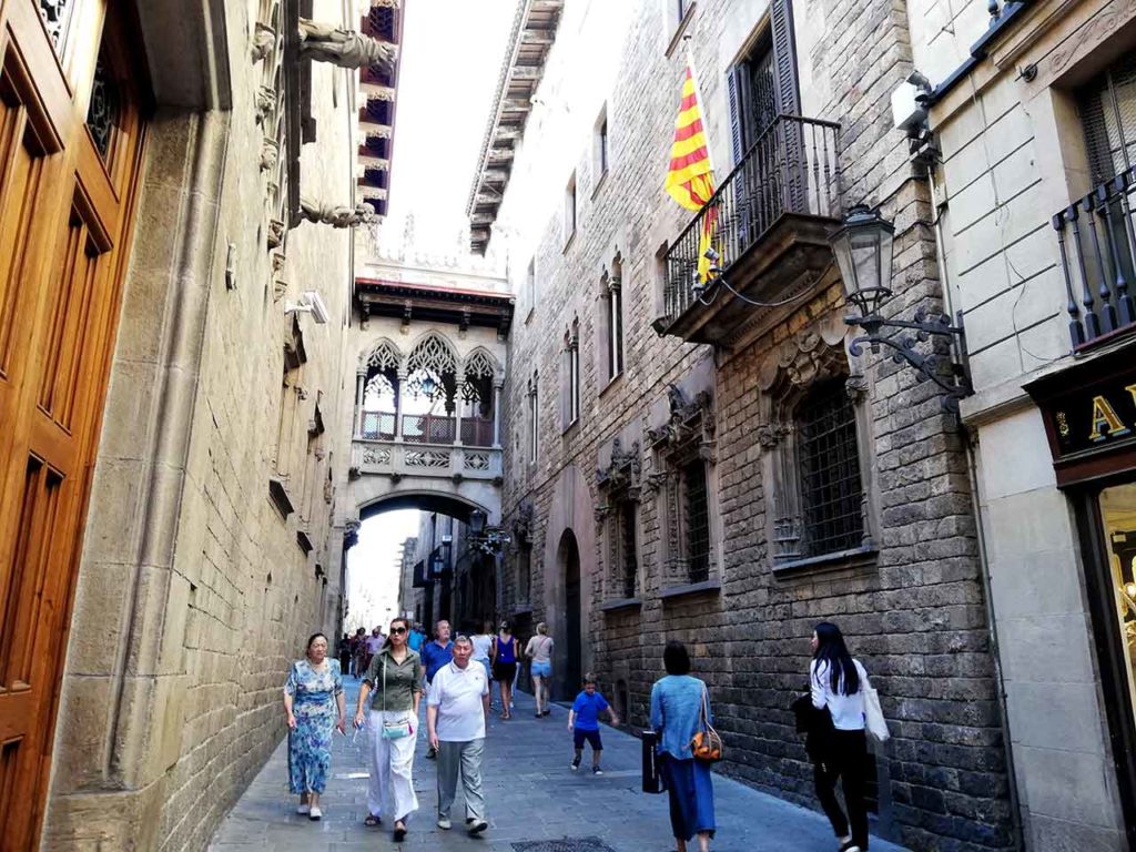 Le Quartier Gothique De Barcelone : Infos, Monuments Et Conseils