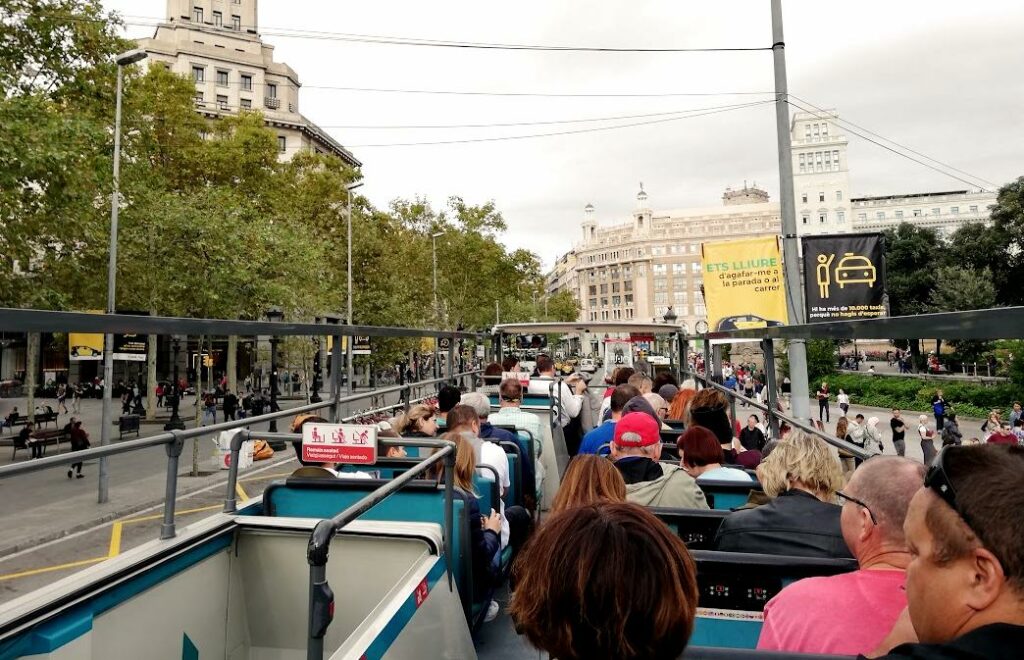 Hop-On Hop-Off Bus Turistic TOUR ROUGE