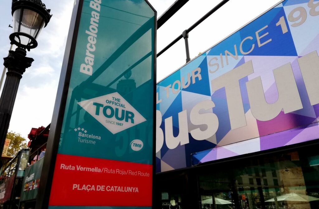 Hop-On Hop-Off Bus Turistic TOUR ROUGE