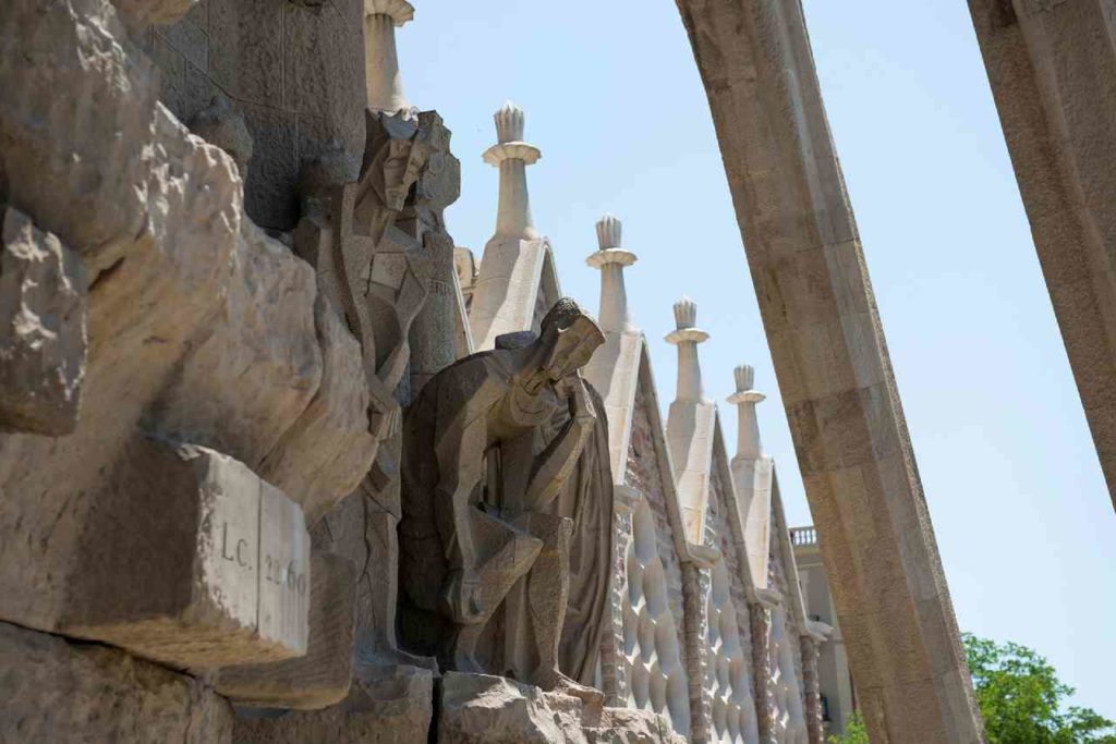 Billet coupe-file Sagrada Familia + guide audio + visite des tours