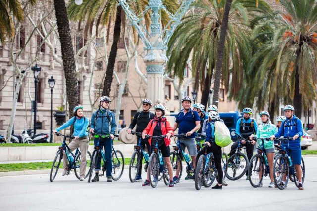 Tour de Barcelone à vélo : fournisseurs, prix et location de vélos