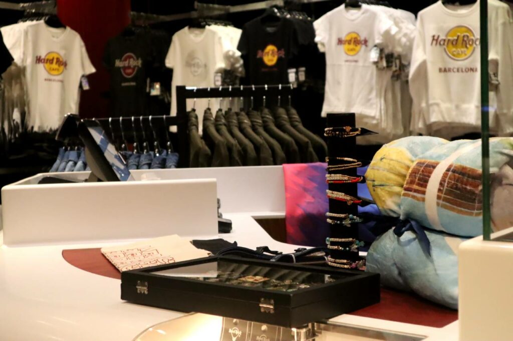 Des cadeaux originaux dans la boutique Hard Rock